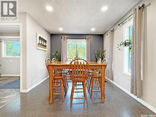 347 3Rd Avenue Se, Swift Current, SK - Indoor Photo Showing Dining Room