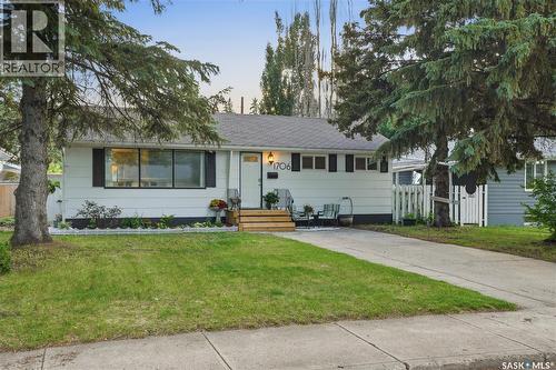 1706 Ewart Avenue, Saskatoon, SK - Outdoor