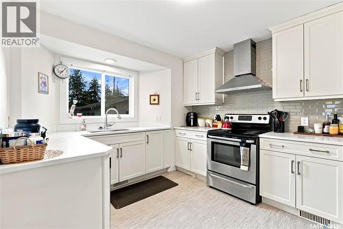 1706 Ewart Avenue, Saskatoon, SK - Indoor Photo Showing Kitchen