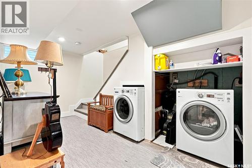 1706 Ewart Avenue, Saskatoon, SK - Indoor Photo Showing Laundry Room