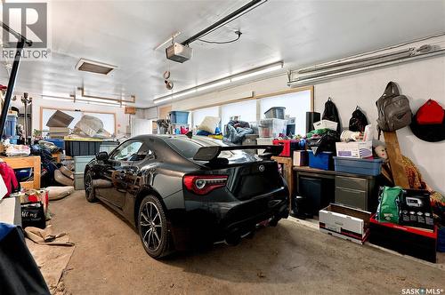 1706 Ewart Avenue, Saskatoon, SK - Indoor Photo Showing Garage