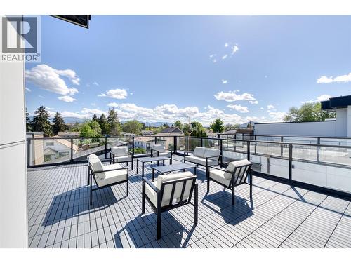1034 Martin Avenue Unit# 1, Kelowna, BC - Outdoor With Deck Patio Veranda
