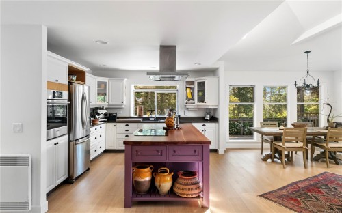 148 Oakspring Rd, Salt Spring, BC 