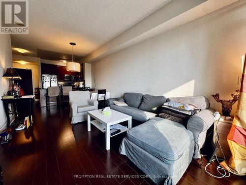 503 - 111 Upper Duke Crescent, Markham, ON - Indoor Photo Showing Living Room