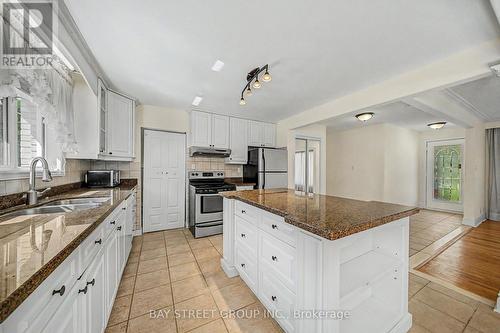 32 Alanadale Avenue, Markham, ON - Indoor Photo Showing Kitchen With Double Sink