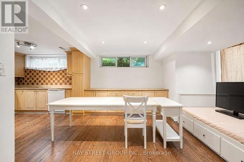 32 Alanadale Avenue, Markham, ON - Indoor Photo Showing Kitchen