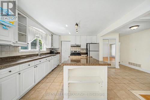 32 Alanadale Avenue, Markham, ON - Indoor Photo Showing Kitchen With Double Sink