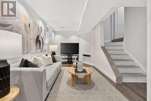 59 Dawson Crescent, Milton, ON - Indoor