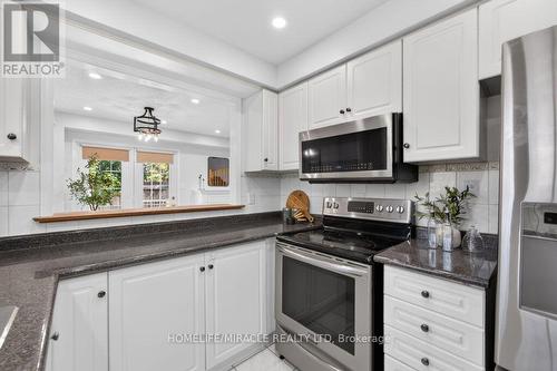59 Dawson Crescent, Milton, ON - Indoor Photo Showing Kitchen