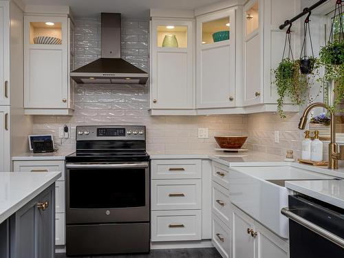 141 Hemlock Drive, Elmsdale, NS - Indoor Photo Showing Kitchen
