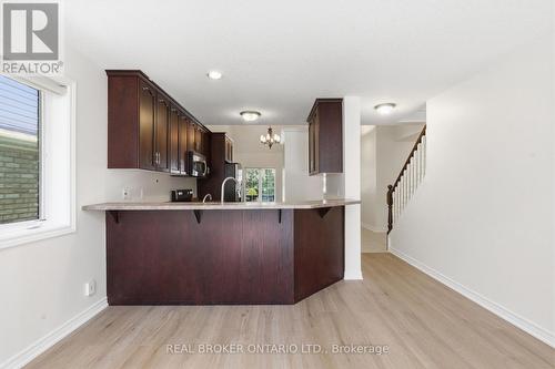 91 Lynch Circle E, Guelph, ON - Indoor Photo Showing Kitchen