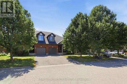 91 Lynch Circle E, Guelph, ON - Outdoor With Facade