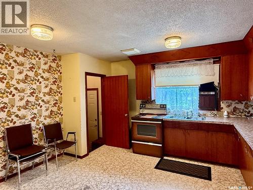 2921 23Rd Street W, Saskatoon, SK - Indoor Photo Showing Kitchen