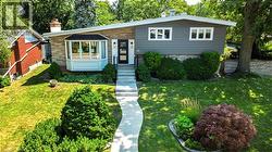 69 PLEASANT Avenue  Hamilton, ON L9C 4M8