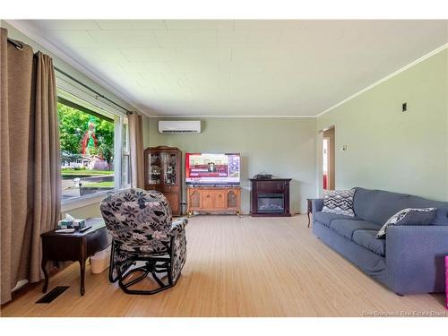 114 Wilkins Ave, Fredericton, NB 
