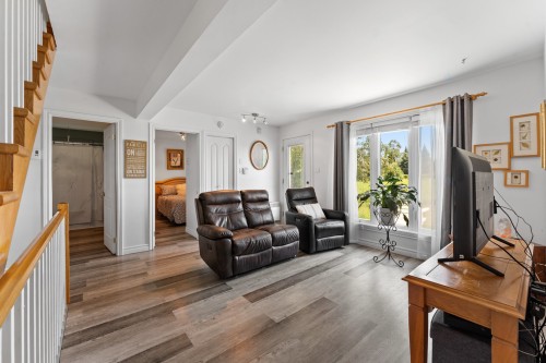 Salon - 1181 Rg St-Joseph, Sainte-Julienne, QC - Indoor Photo Showing Living Room