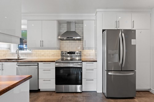 Cuisine - 1181 Rg St-Joseph, Sainte-Julienne, QC - Indoor Photo Showing Kitchen With Upgraded Kitchen