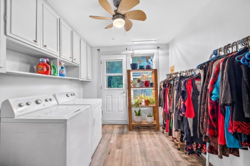 Salle de lavage - 515 Rue Raoul-Jobin, Québec (La Cité-Limoilou), QC - Indoor