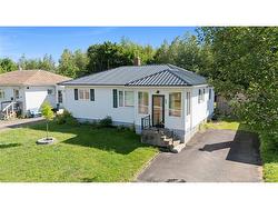 11 Alice AVE  Moncton, NB E1E 2H9
