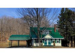 507 Otis DR  Nackawic, NB E6H 1J5