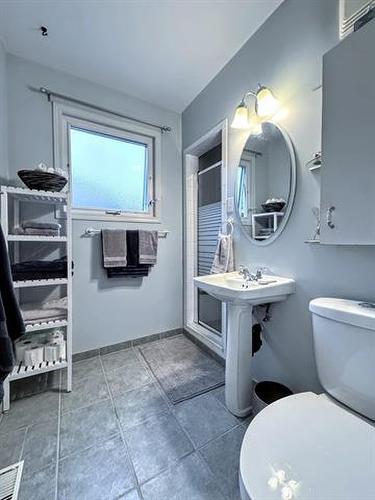 52 Vanscoy Rd, Winnipeg, MB - Indoor Photo Showing Bathroom