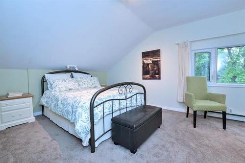 52 Vanscoy Rd, Winnipeg, MB - Indoor Photo Showing Bedroom