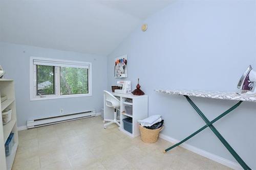 52 Vanscoy Rd, Winnipeg, MB - Indoor