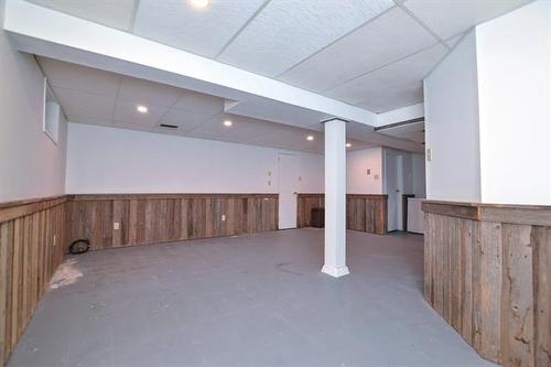 52 Vanscoy Rd, Winnipeg, MB - Indoor Photo Showing Other Room