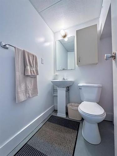 52 Vanscoy Rd, Winnipeg, MB - Indoor Photo Showing Bathroom