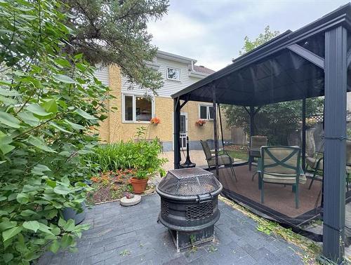 52 Vanscoy Rd, Winnipeg, MB - Outdoor With Deck Patio Veranda