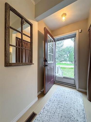 52 Vanscoy Rd, Winnipeg, MB - Indoor Photo Showing Other Room