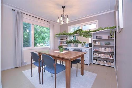 52 Vanscoy Rd, Winnipeg, MB - Indoor Photo Showing Dining Room