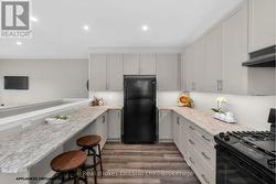 Appliances have been virtually staged - 