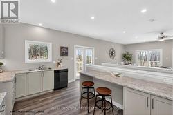 Appliances have been virtually staged - 