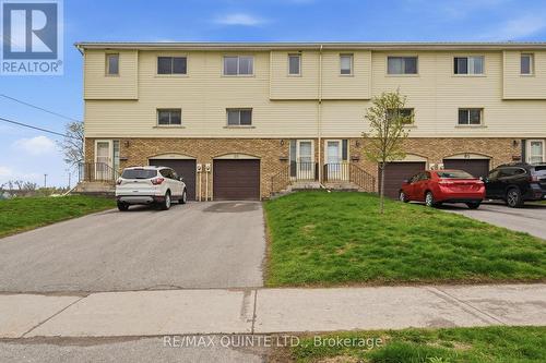 2 - 99 DUNNETT BOULEVARD  Belleville (Belleville Ward), ON K8P 4M7