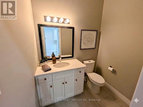 183 Ambrous Crescent, Guelph, ON - Indoor Photo Showing Bathroom