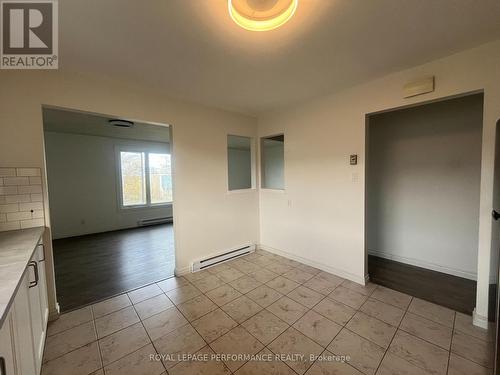1702 Russell Road, Ottawa, ON - Indoor