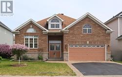 204 HILLPARK HIGH STREET Ottawa, ON K1W 0B5