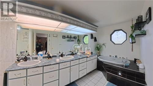 12 Rainbow Trail, Mindemoya, ON - Indoor Photo Showing Bathroom