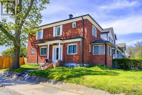 33 Castlefield Avenue, Toronto, ON - Outdoor