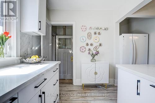 33 Castlefield Avenue, Toronto, ON - Indoor