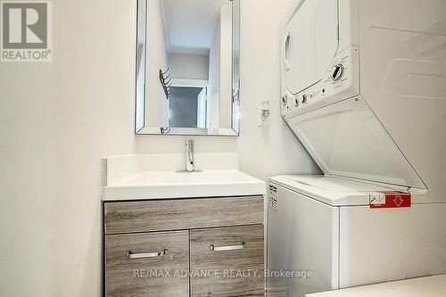 33 Castlefield Avenue, Toronto, ON - Indoor Photo Showing Laundry Room