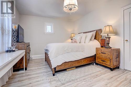 33 Castlefield Avenue, Toronto, ON - Indoor Photo Showing Bedroom