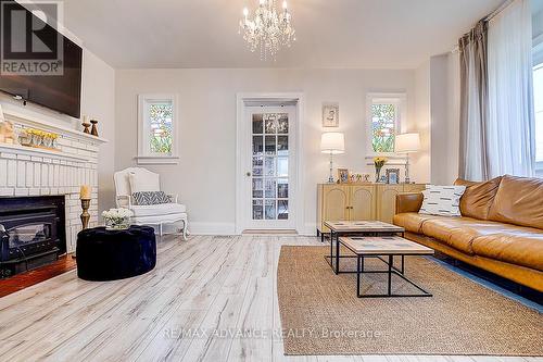 33 Castlefield Avenue, Toronto, ON - Indoor Photo Showing Living Room With Fireplace