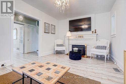33 Castlefield Avenue, Toronto, ON - Indoor With Fireplace