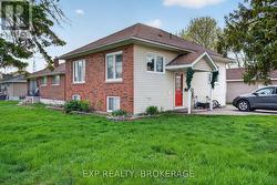 300 HERBERT STREET Gananoque, ON K7G 3G3