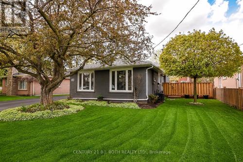 128 CHERRYWOOD DRIVE  Newmarket, ON L3Y 2X7