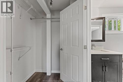 8020 Molnar, Windsor, ON - Indoor