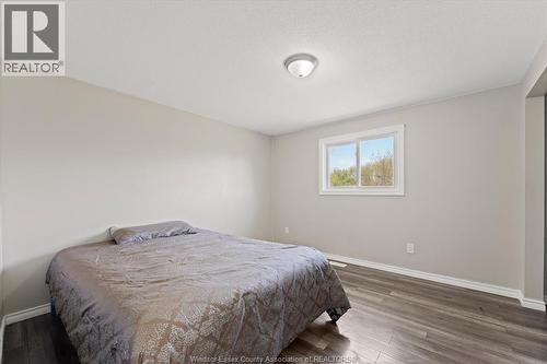 8020 Molnar, Windsor, ON - Indoor Photo Showing Bedroom