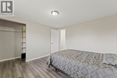 8020 Molnar, Windsor, ON - Indoor Photo Showing Bedroom